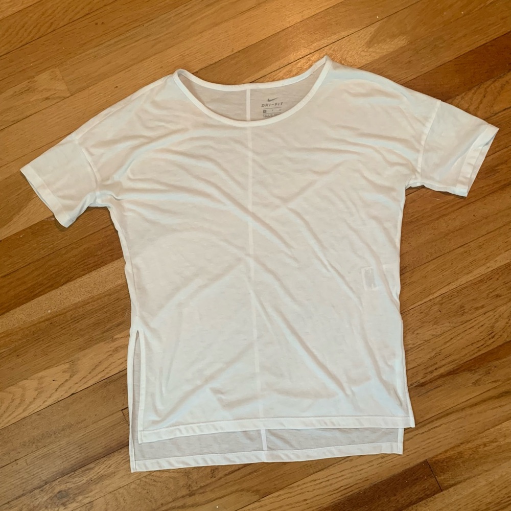 Nike top